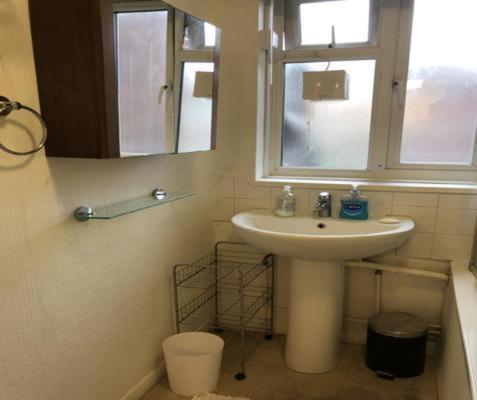 Lovely One Bed Apartment To Rent Londra Exterior foto